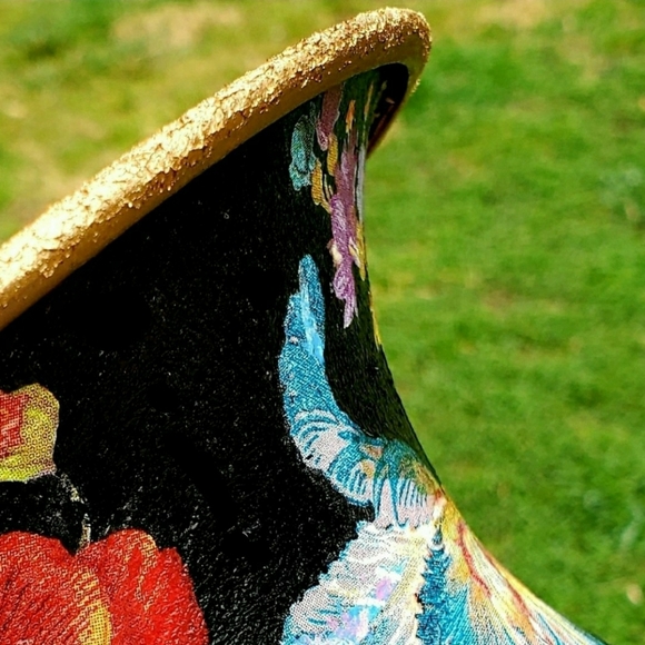 Mackenzie Childs Flower Market Vase Decoupage Art - Picture 4 of 11